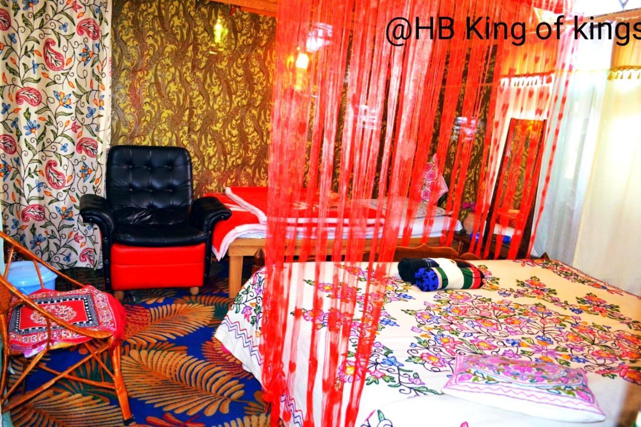 Houseboat King Of Kings Hotel Srinagar  Exterior photo